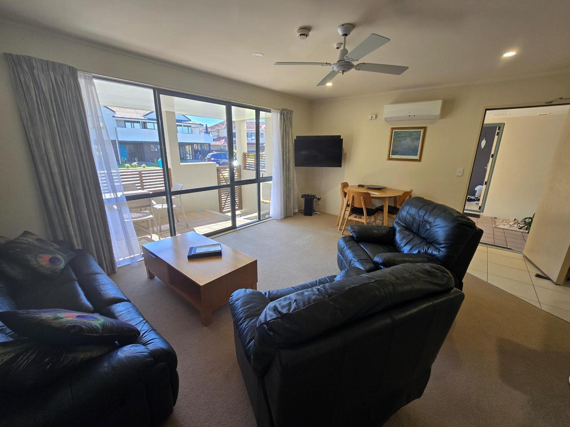 Beachpoint Apartments Ohope Esterno foto