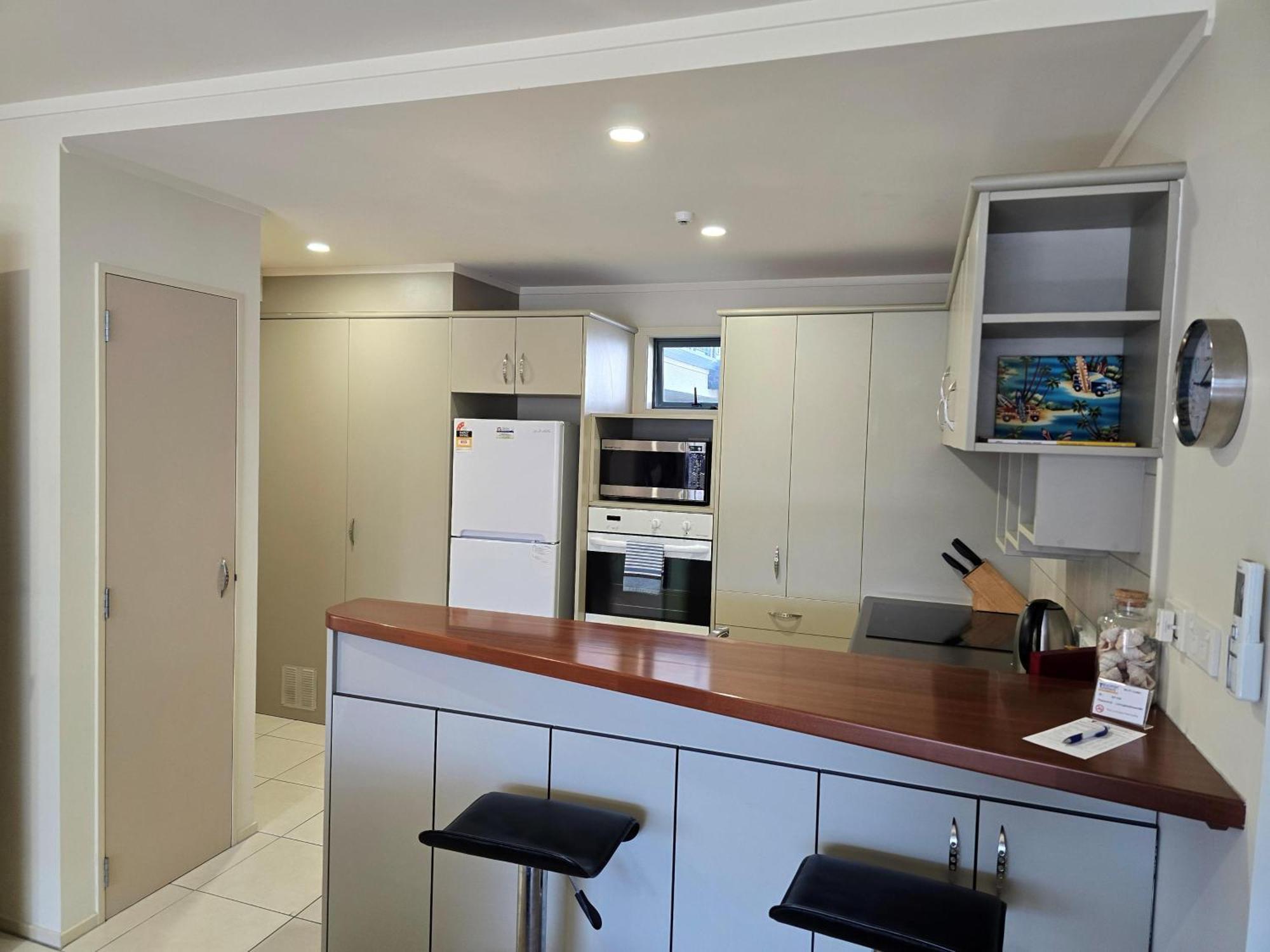 Beachpoint Apartments Ohope Esterno foto